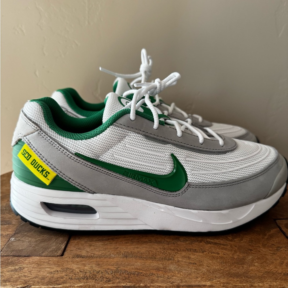 Nike Air Max Verse Oregon Ducks IB3224-100  Men Size 7 No Box